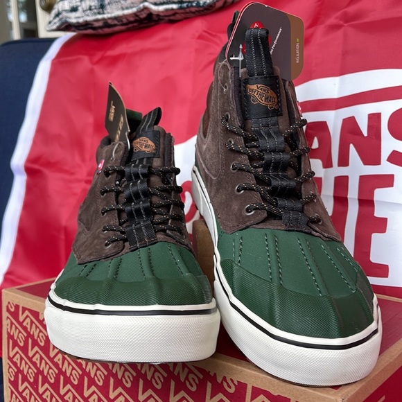 Vans Sk8-Hi Del Pat
Brown/Green
VNOA5JMNBGS
WMNS boots MTE - Picture 8 of 16